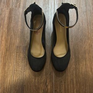 Andiamo Black Women's Heels with Gold Ankle Strap